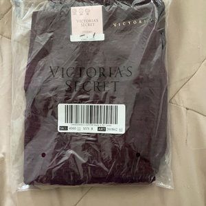 The best Victoria's secret leggings